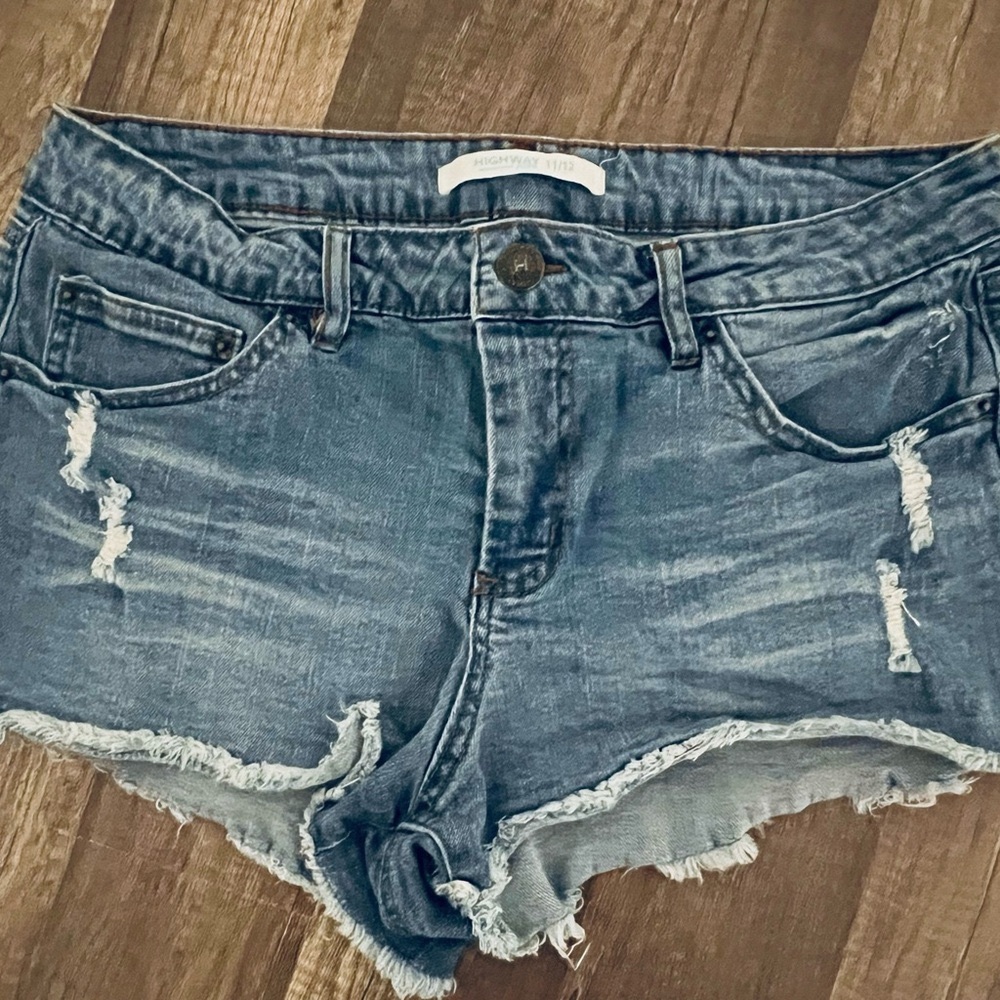 HIGHWAY Jean Distressed Frayed Faded Cutoff Shorts